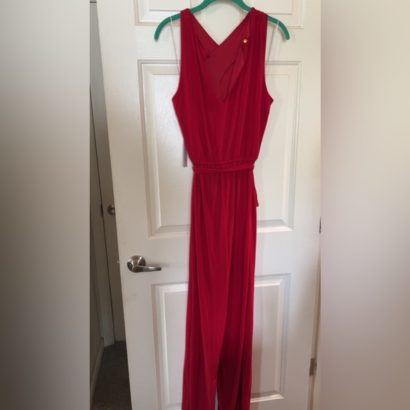 Red romper - Picture 2 of 3